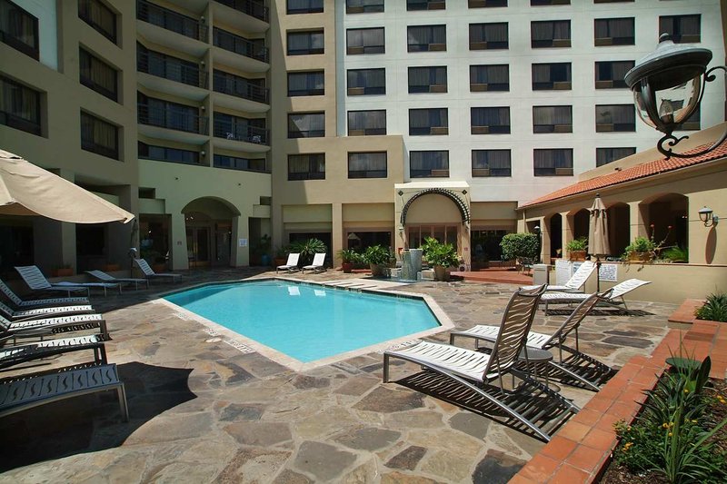 DoubleTree by Hilton San Antonio Downtown GOGO Worldwide Vacations
