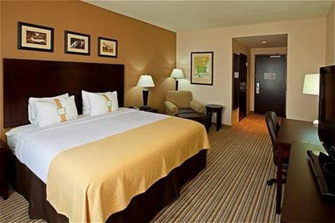 Holiday Inn Louisville Airport Fair Expo Gogo Worldwide Vacations