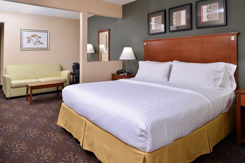 Holiday Inn Express & Suites West Chester | GOGO Worldwide ...