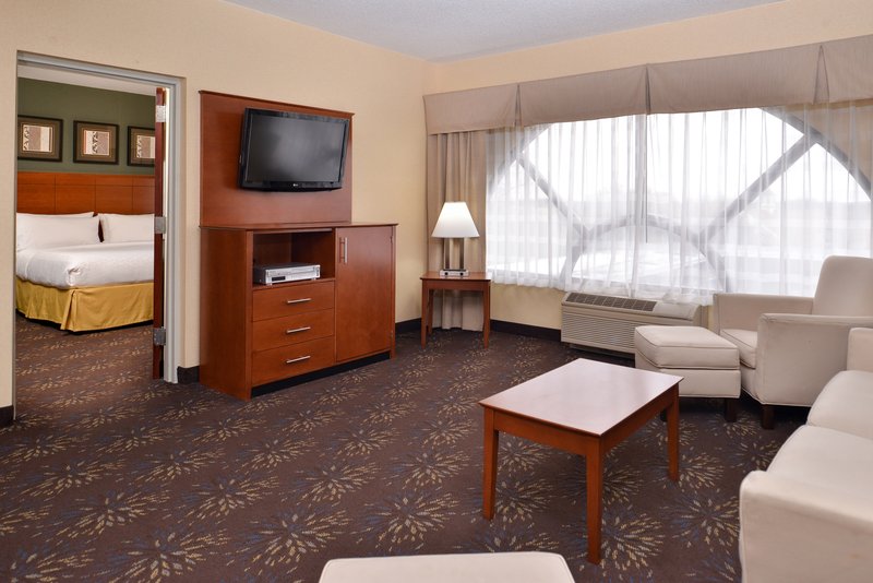 Holiday Inn Express & Suites West Chester | GOGO Worldwide ...